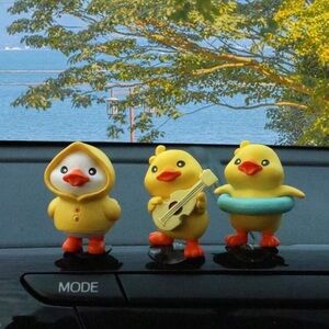 New 3pcs Cute Duck Car Interior
Decoration Cartoon Car Center